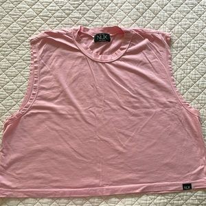 Size large NUX Ella tank EUC